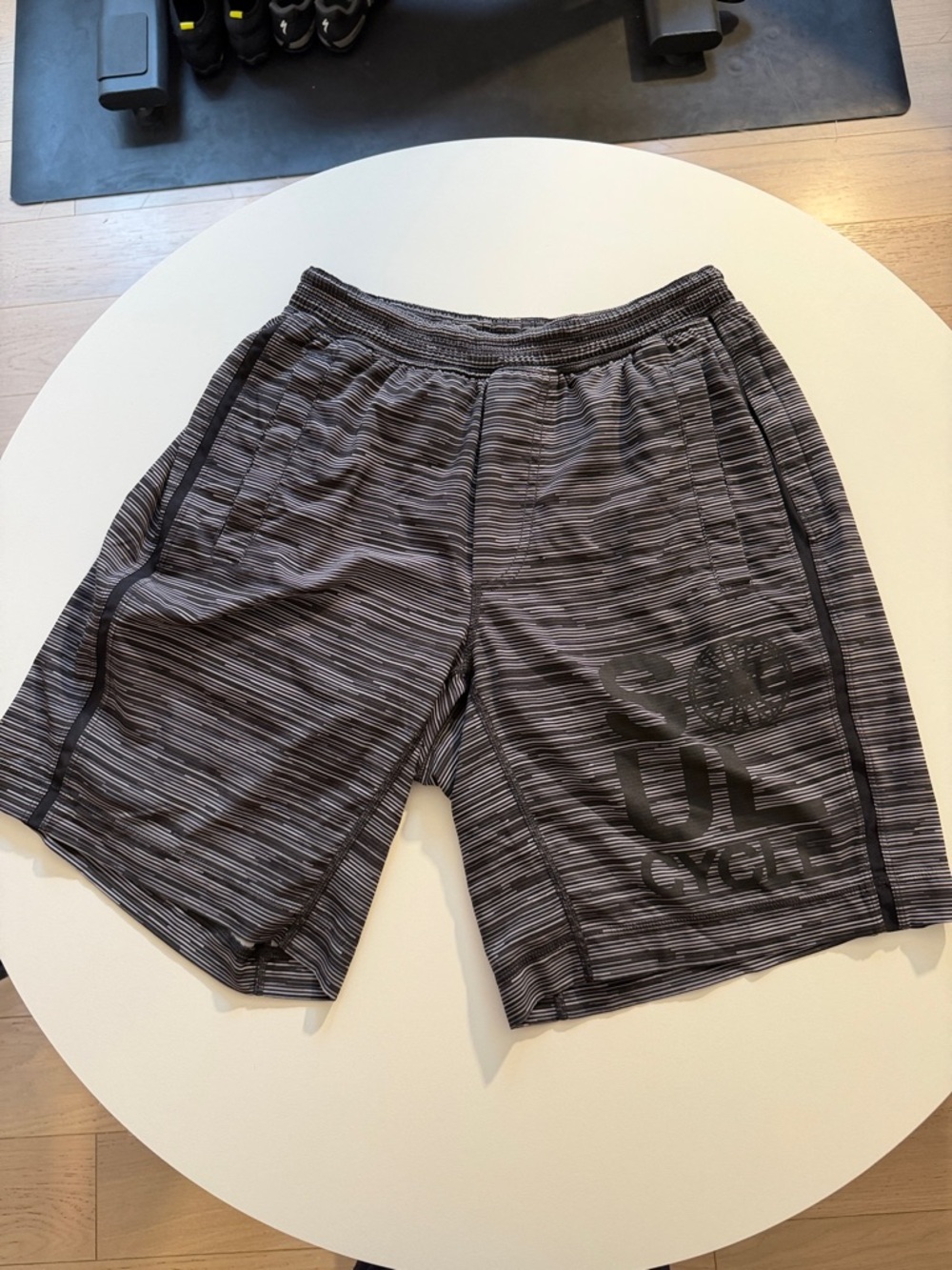Lined Lululemon Striped Soul Cycle Shorts - Black/Grey